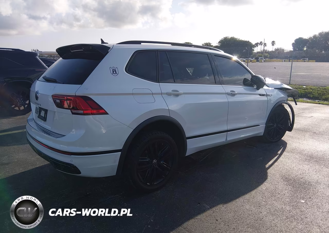 2022 Volkswagen Tiguan 2.0T Se R-Line Black VIN:3VVCB7AX2NM105270 - 4