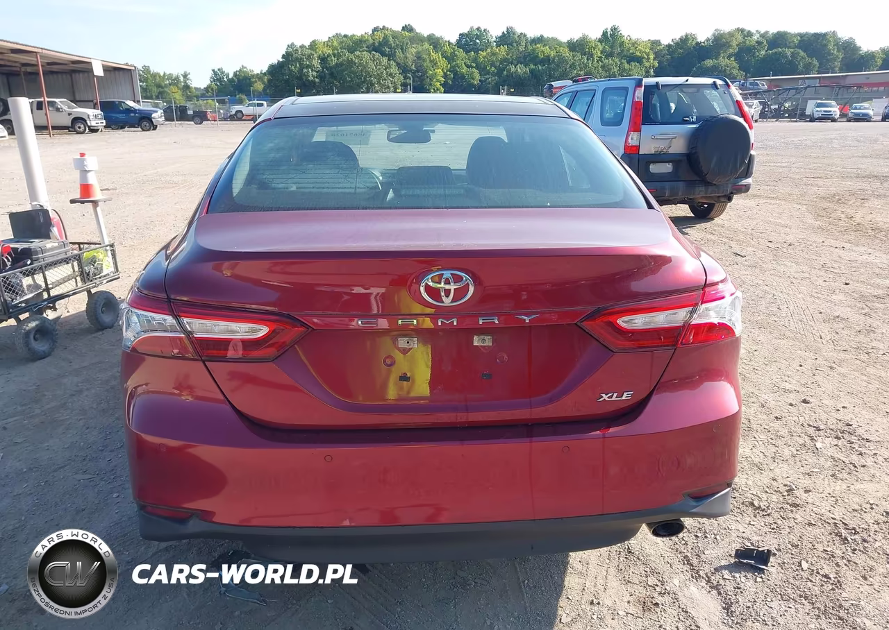 2018 Toyota Camry Xle VIN:4T1B11HK2JU610490 - 16