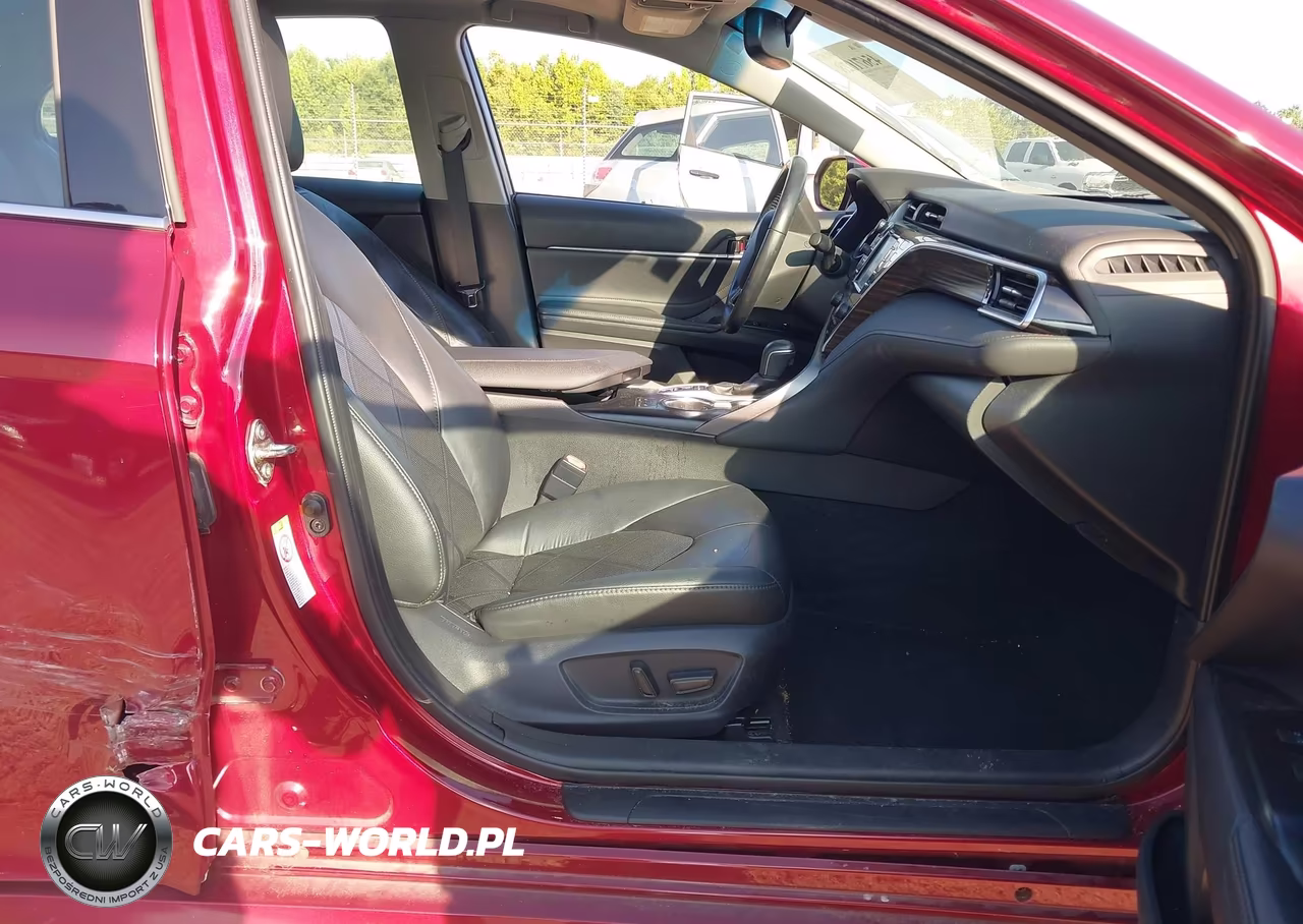 2018 Toyota Camry Xle VIN:4T1B11HK2JU610490 - 5
