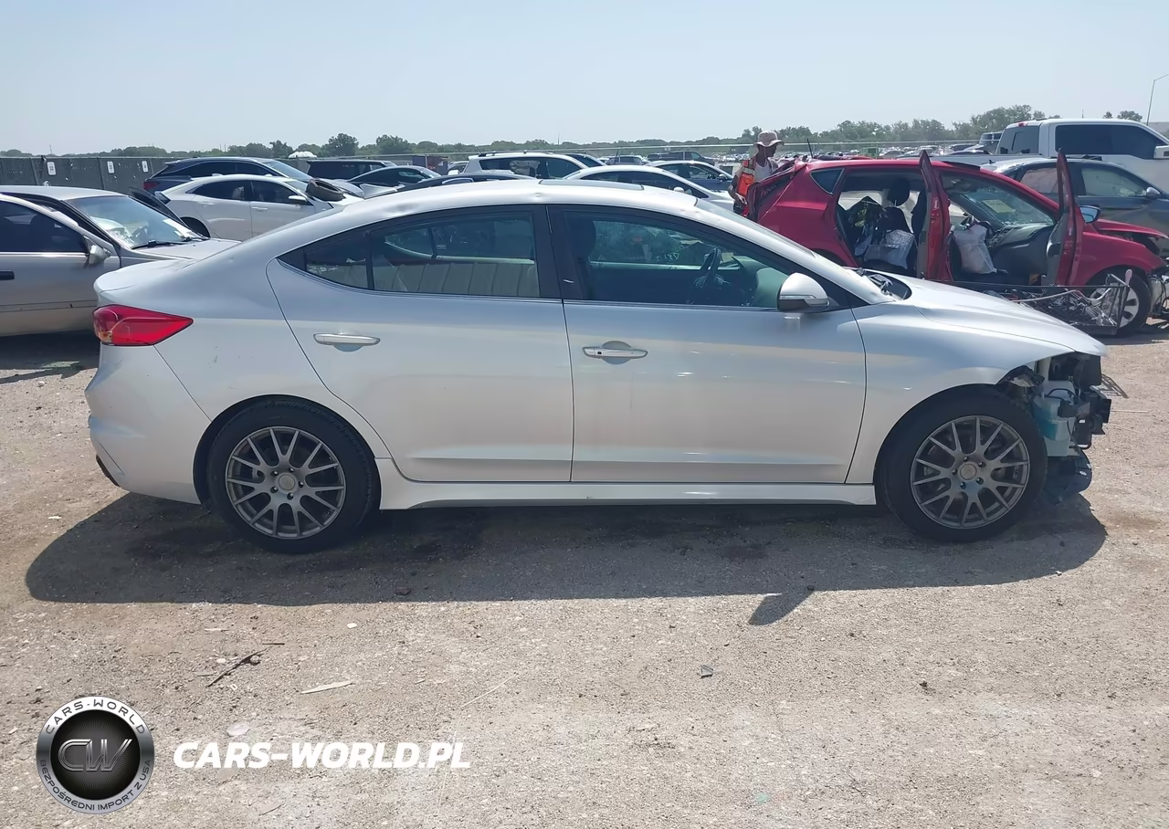 2018 Hyundai Elantra Sport VIN:KMHD04LB5JU559099 - 14