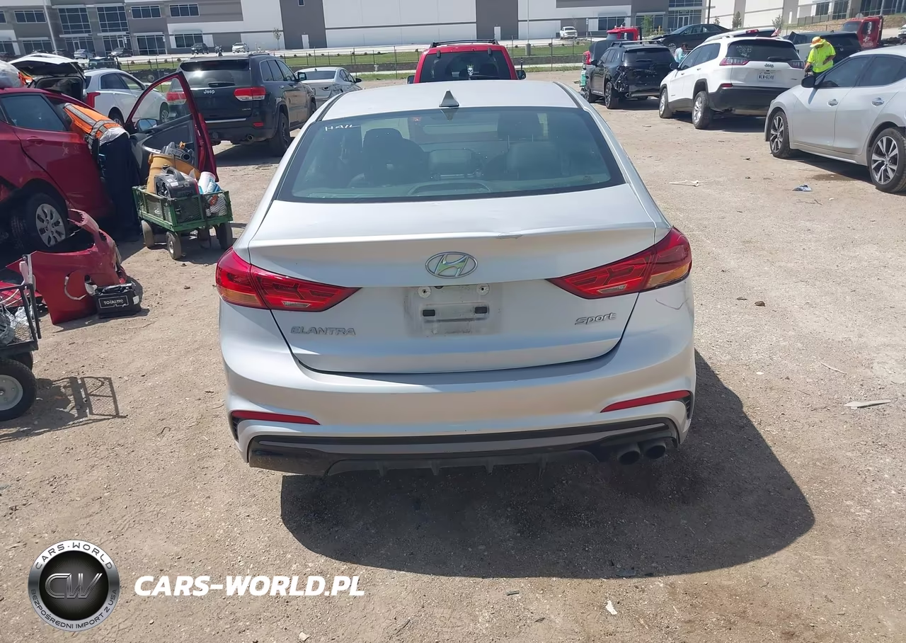 2018 Hyundai Elantra Sport VIN:KMHD04LB5JU559099 - 17