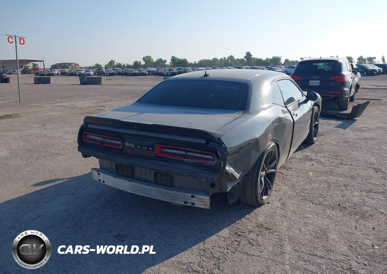 2018 Dodge Challenger Sxt Plus VIN:2C3CDZAG3JH246060 - 4