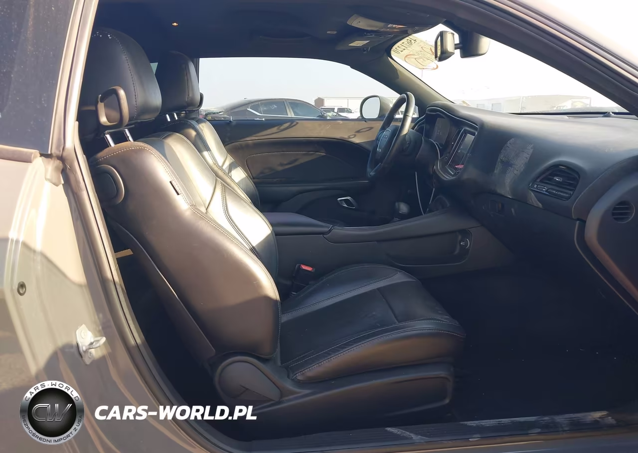 2018 Dodge Challenger Sxt Plus VIN:2C3CDZAG3JH246060 - 5