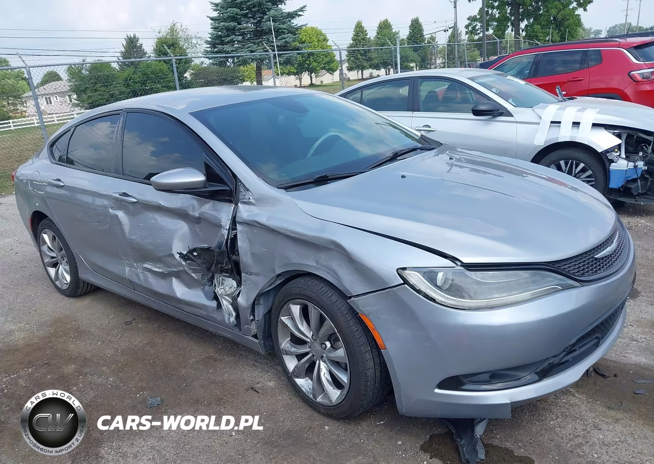 2015 Chrysler 200 S – zdjęcie 1 z 16