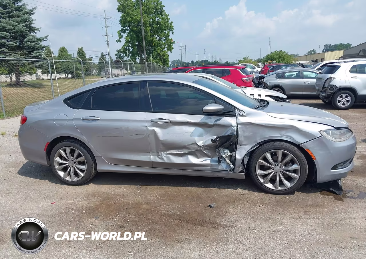 2015 Chrysler 200 S VIN:1C3CCCBB5FN626986 - 13