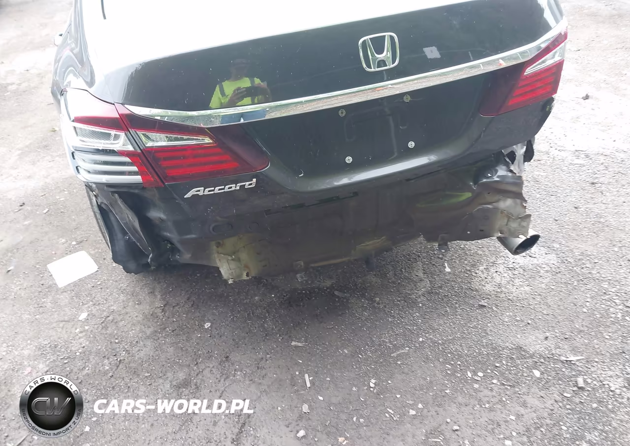 2017 Honda Accord Lx VIN:1HGCR2F3XHA177100 - 17