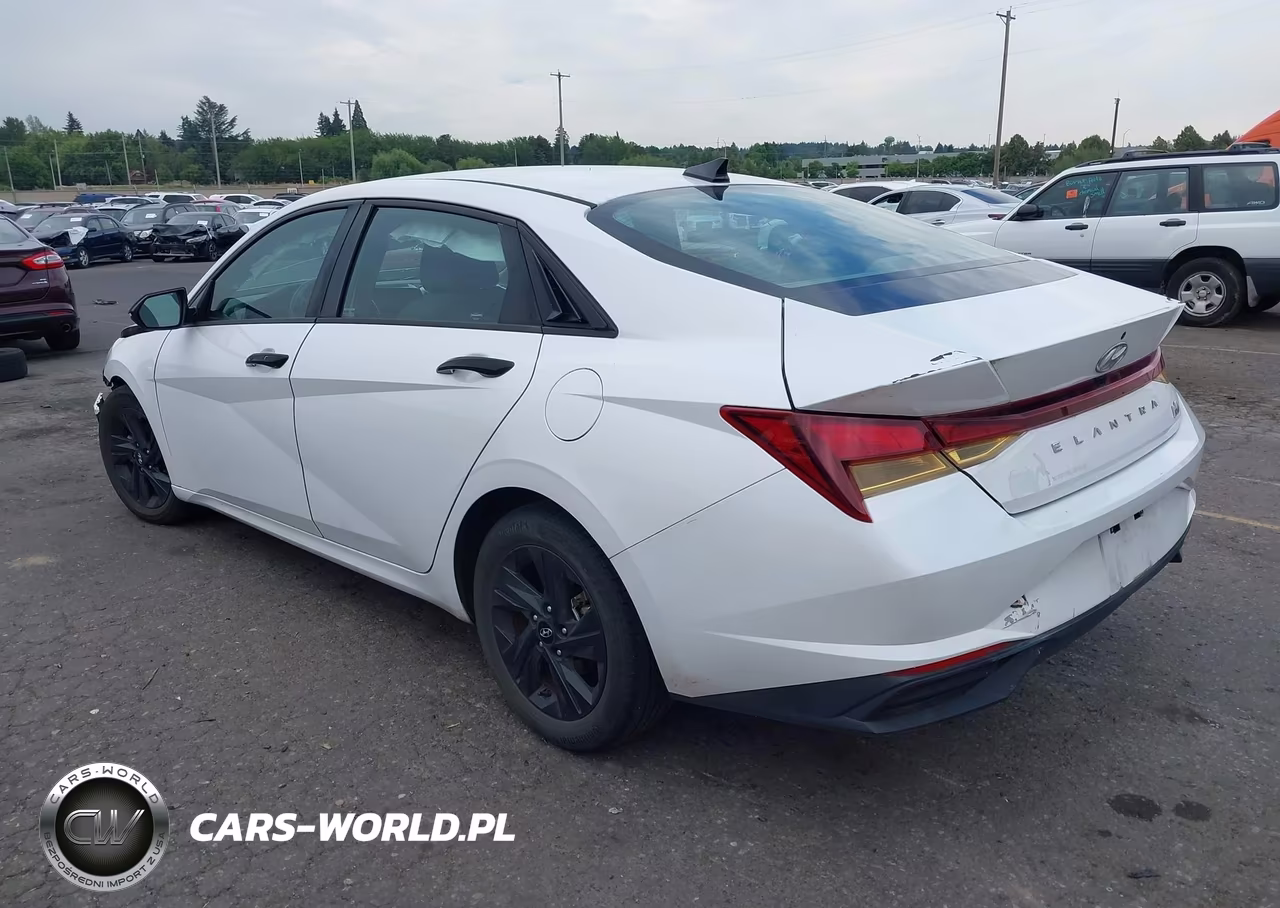 2022 Hyundai Elantra Sel VIN:5NPLS4AG2NH084939 - 3