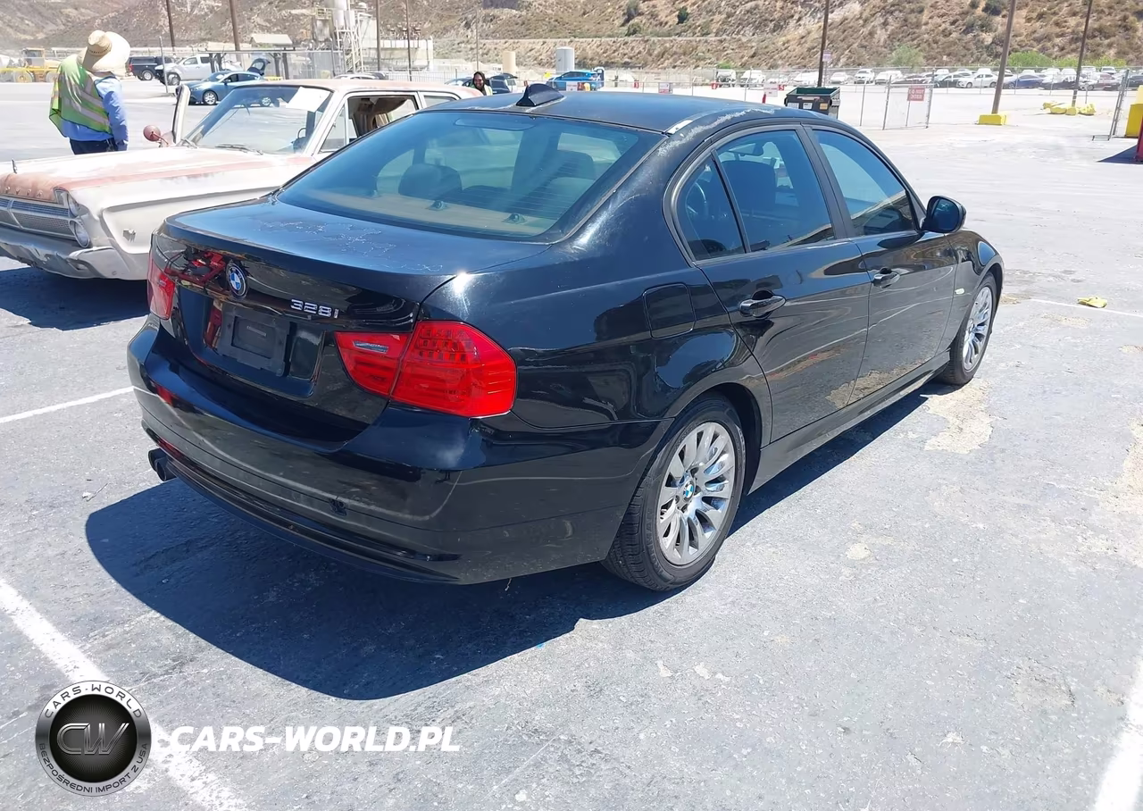 2009 BMW 328I VIN:WBAPH53579A433766 - 4