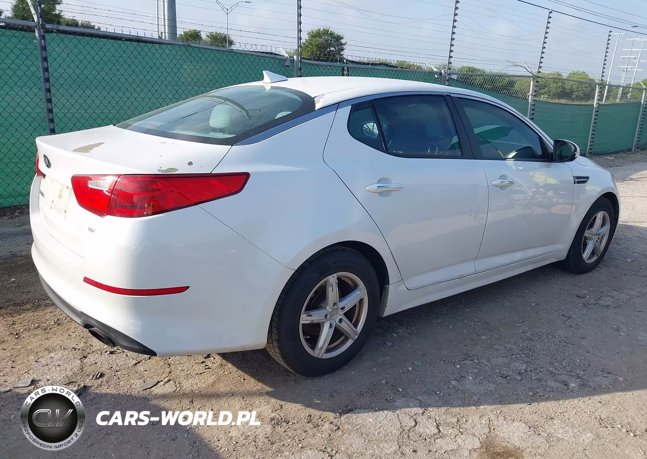2015 Kia Optima Lx VIN:5XXGM4A73FG400969 - 4