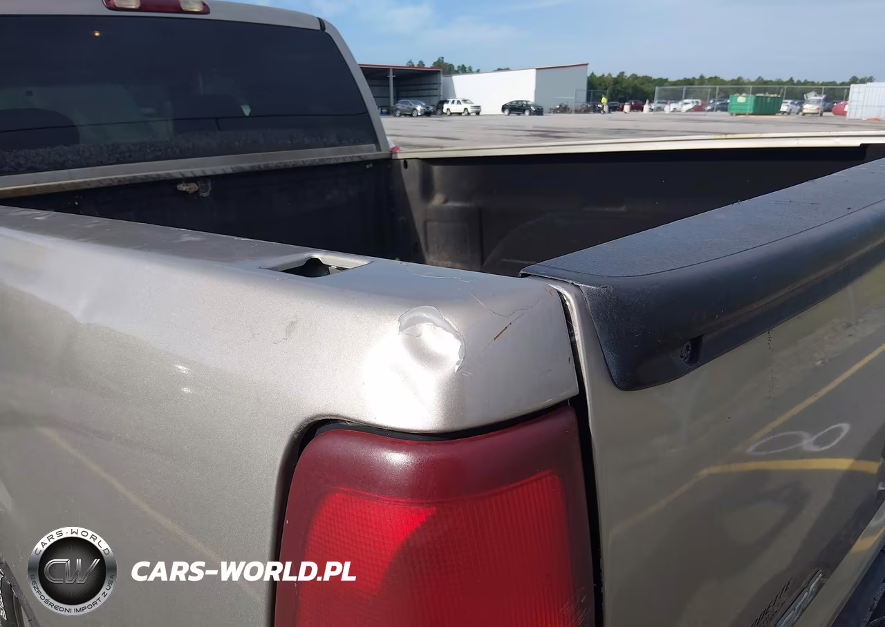 2002 Chevrolet Silverado 1500 Ls VIN:2GCEC19V821133985 - 12