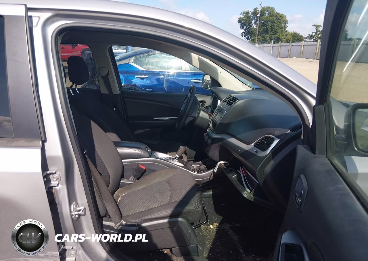 2018 Dodge Journey Se VIN:3C4PDCABXJT288800 - 5