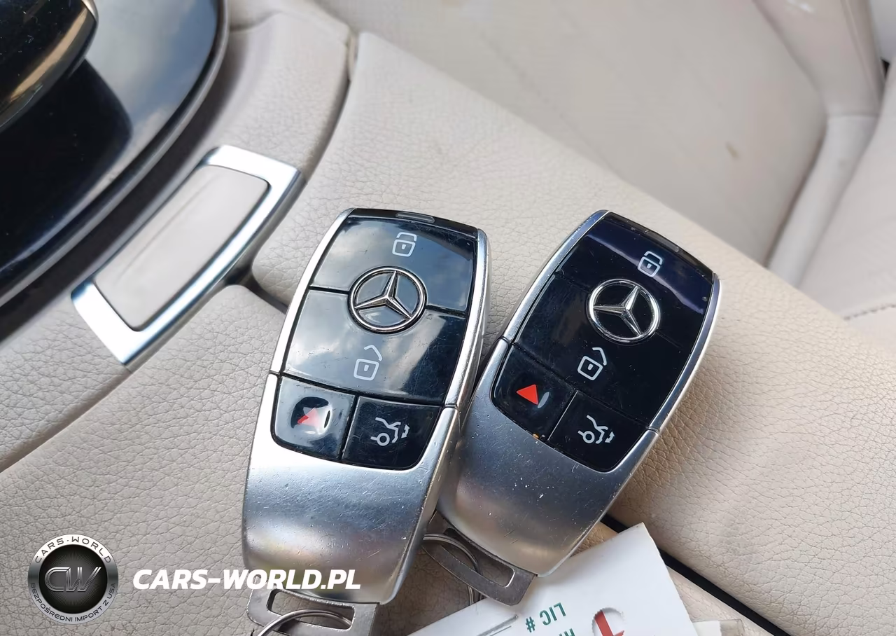 2018 Mercedes-Benz E 300 VIN:WDDZF4JB5JA328092 - 11