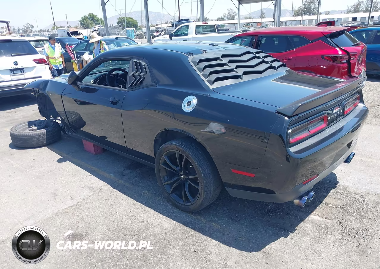 2018 Dodge Challenger Sxt VIN:2C3CDZAG0JH325508 - 3