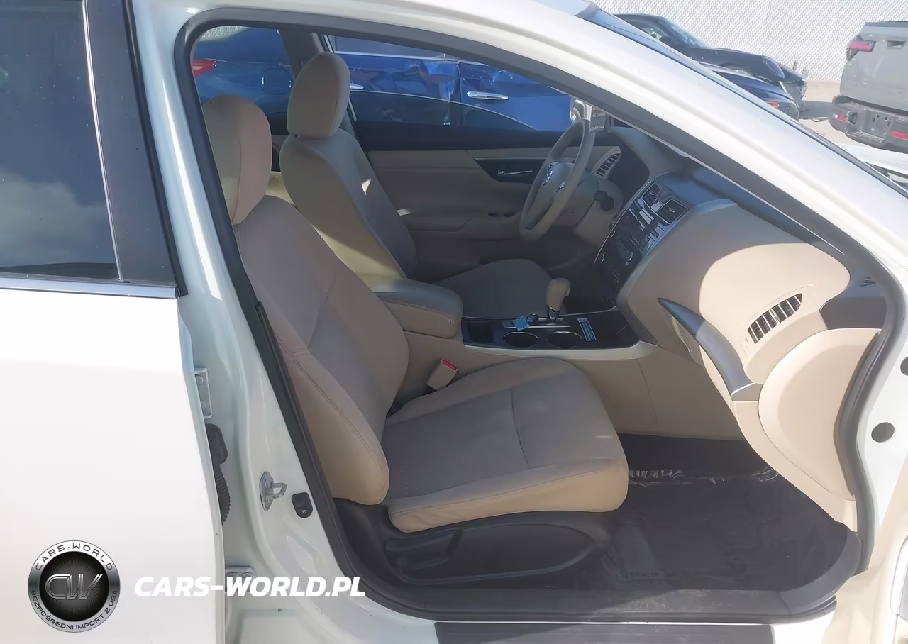 2015 Nissan Altima 2.5 S VIN:1N4AL3APXFN390163 - 5