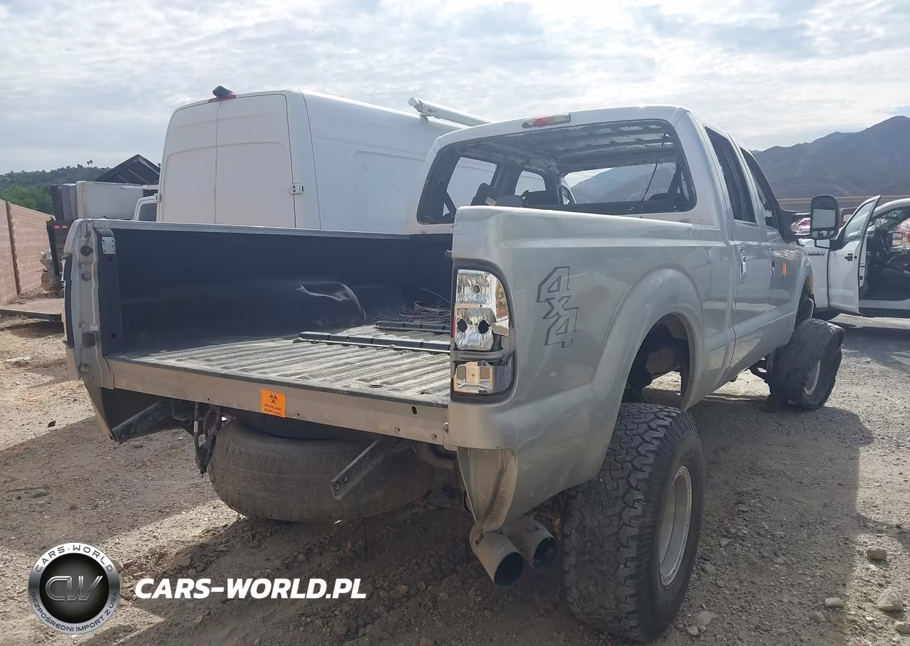 2013 Ford F-250 Xlt VIN:1FT7W2BT4DEA51140 - 4