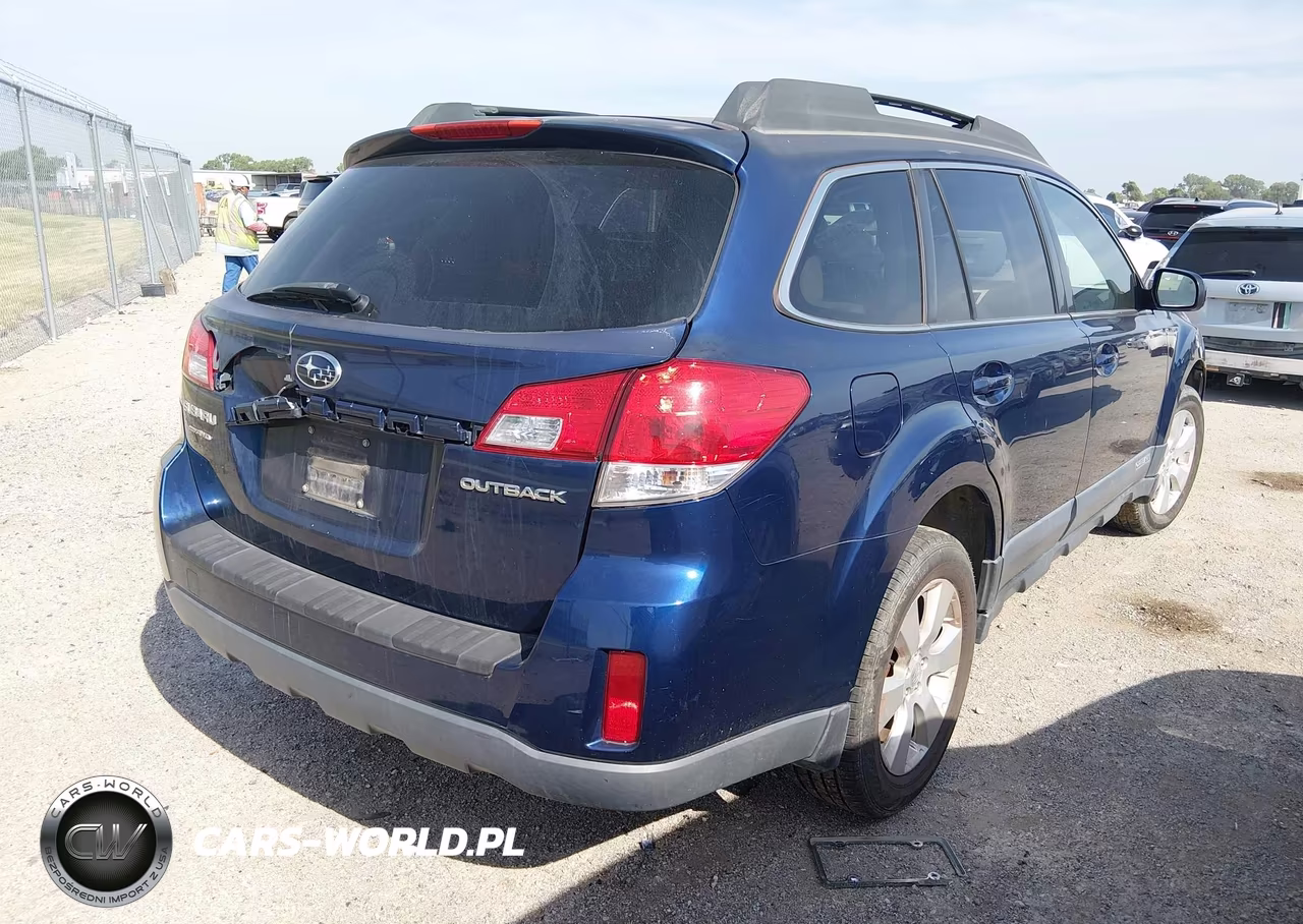 2010 Subaru Outback 2.5I Limited VIN:4S4BRCKC2A3354587 - 4