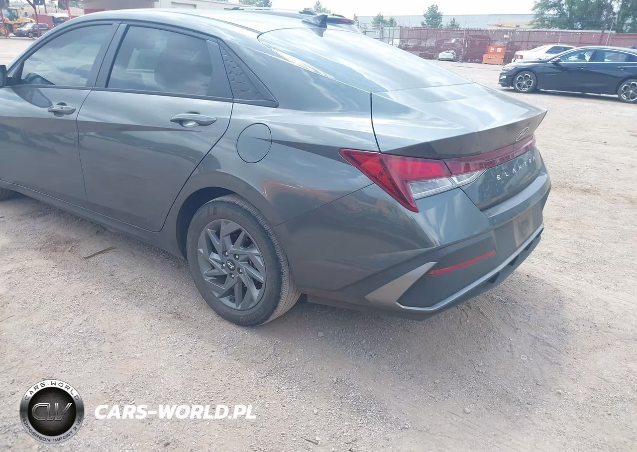 2024 Hyundai Elantra Sel VIN:KMHLM4DGXRU787878 - 3