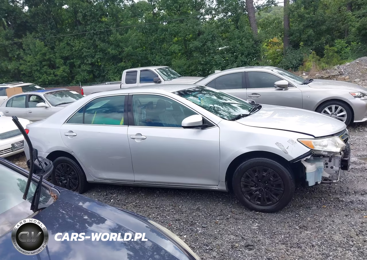 2014 Toyota Camry Le VIN:4T1BF1FK0EU452032 - 13