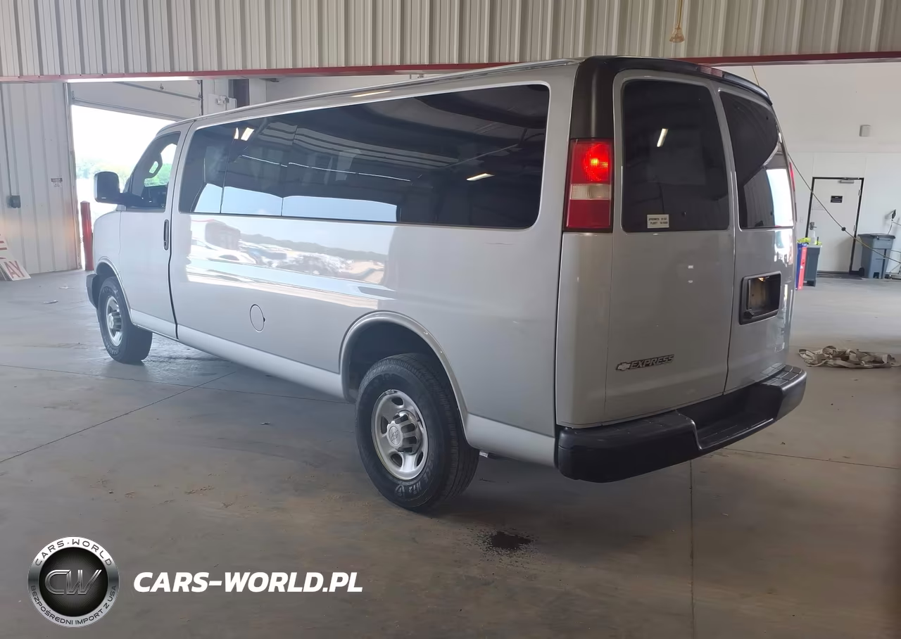 2017 Chevrolet Express 3500 Ls VIN:1GAZGNFG2H1293631 - 3