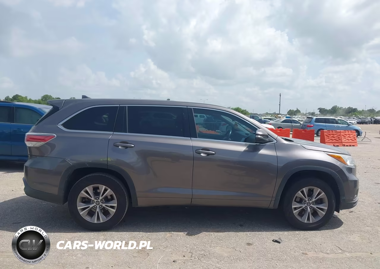 2016 Toyota Highlander Le Plus V6 VIN:5TDZKRFH0GS139605 - 13