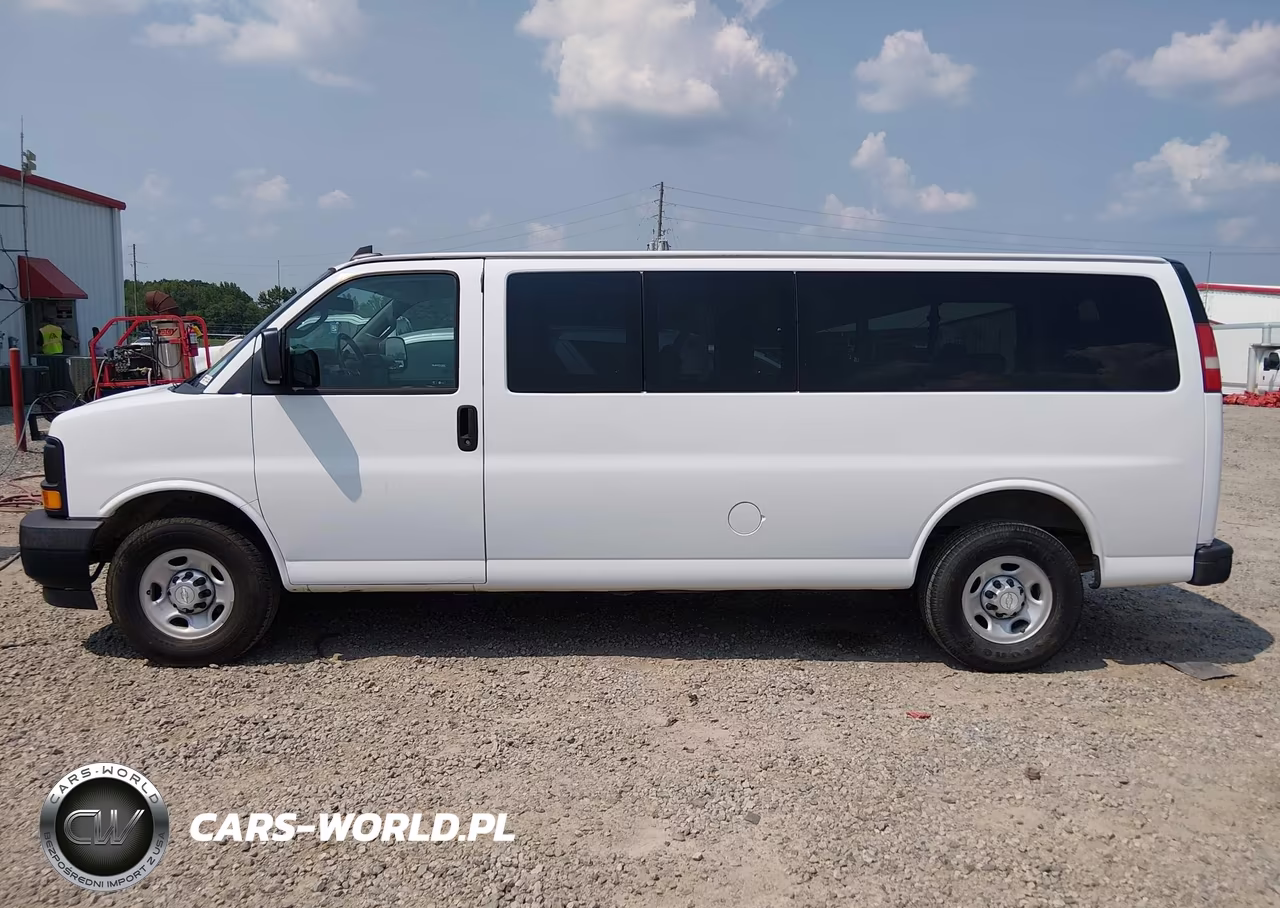 2017 Chevrolet Express 3500 Ls VIN:1GAZGNFGXH1294705 - 14