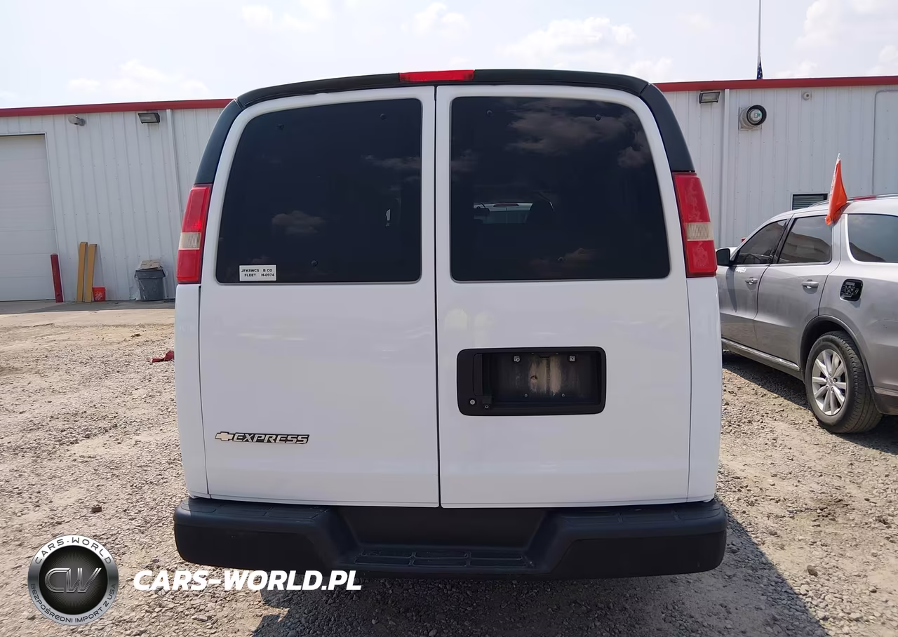 2017 Chevrolet Express 3500 Ls VIN:1GAZGNFGXH1294705 - 16