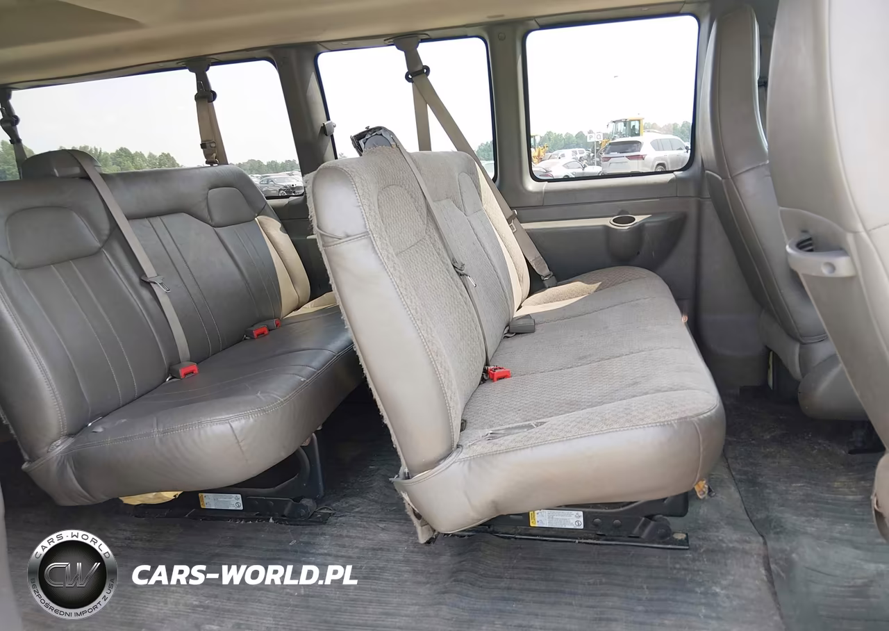 2017 Chevrolet Express 3500 Ls VIN:1GAZGNFGXH1294705 - 8