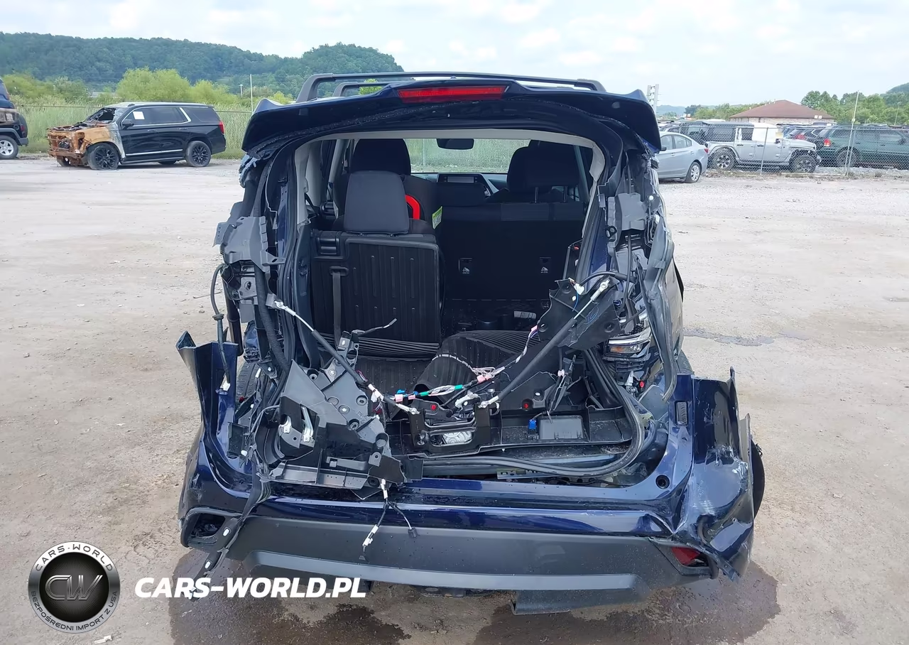 2021 Toyota Highlander Le VIN:5TDBZRBH0MS156158 - 17