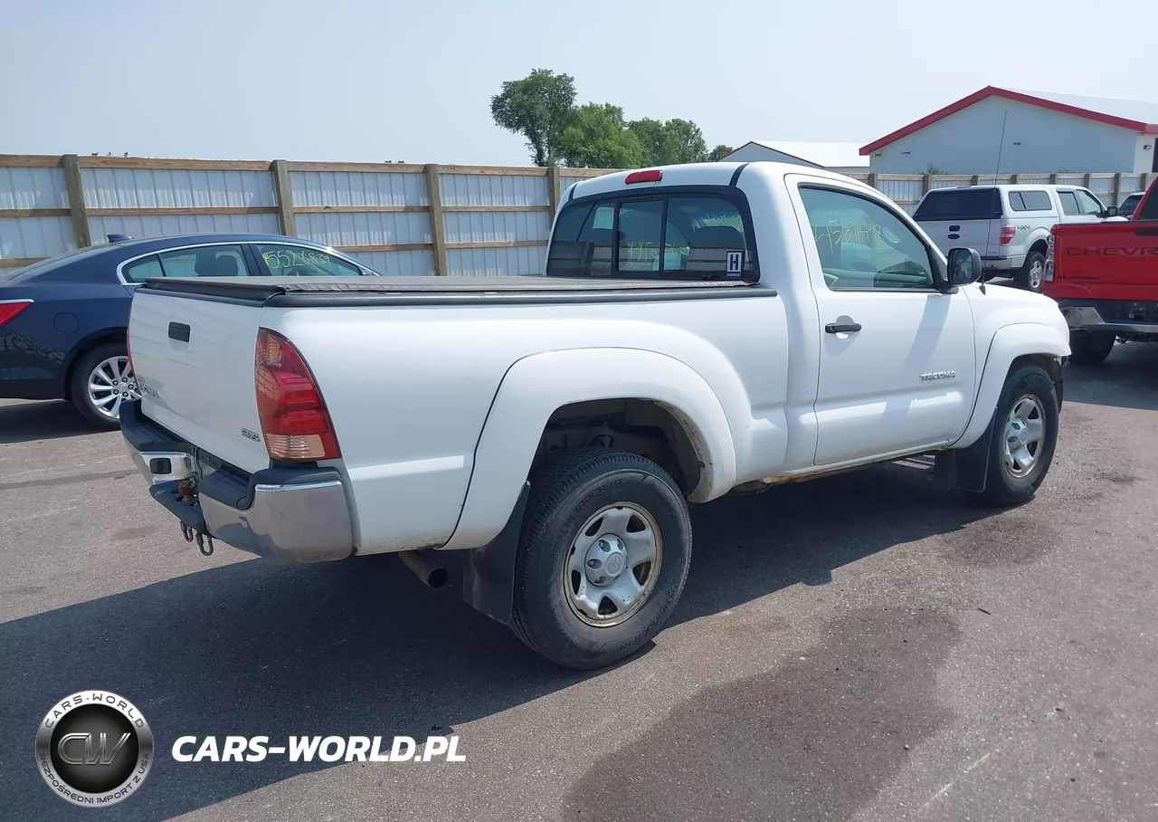 2005 Toyota Tacoma VIN:5TEPX42N25Z132808 - 4