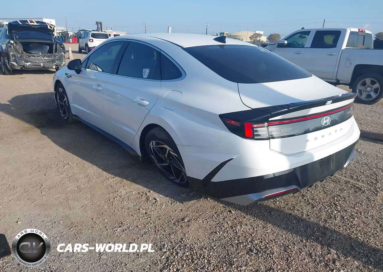 2026 Hyundai Sonata Sel Sport VIN:KMHL64JA6TA535077 - 3