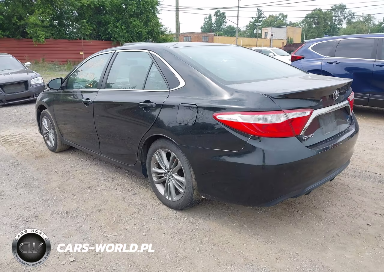 2015 Toyota Camry Se VIN:4T1BF1FK9FU049829 - 3