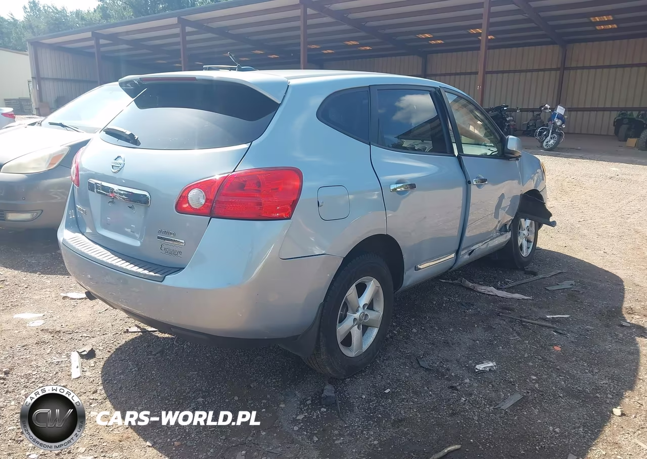2013 Nissan Rogue S VIN:JN8AS5MV8DW132982 - 4