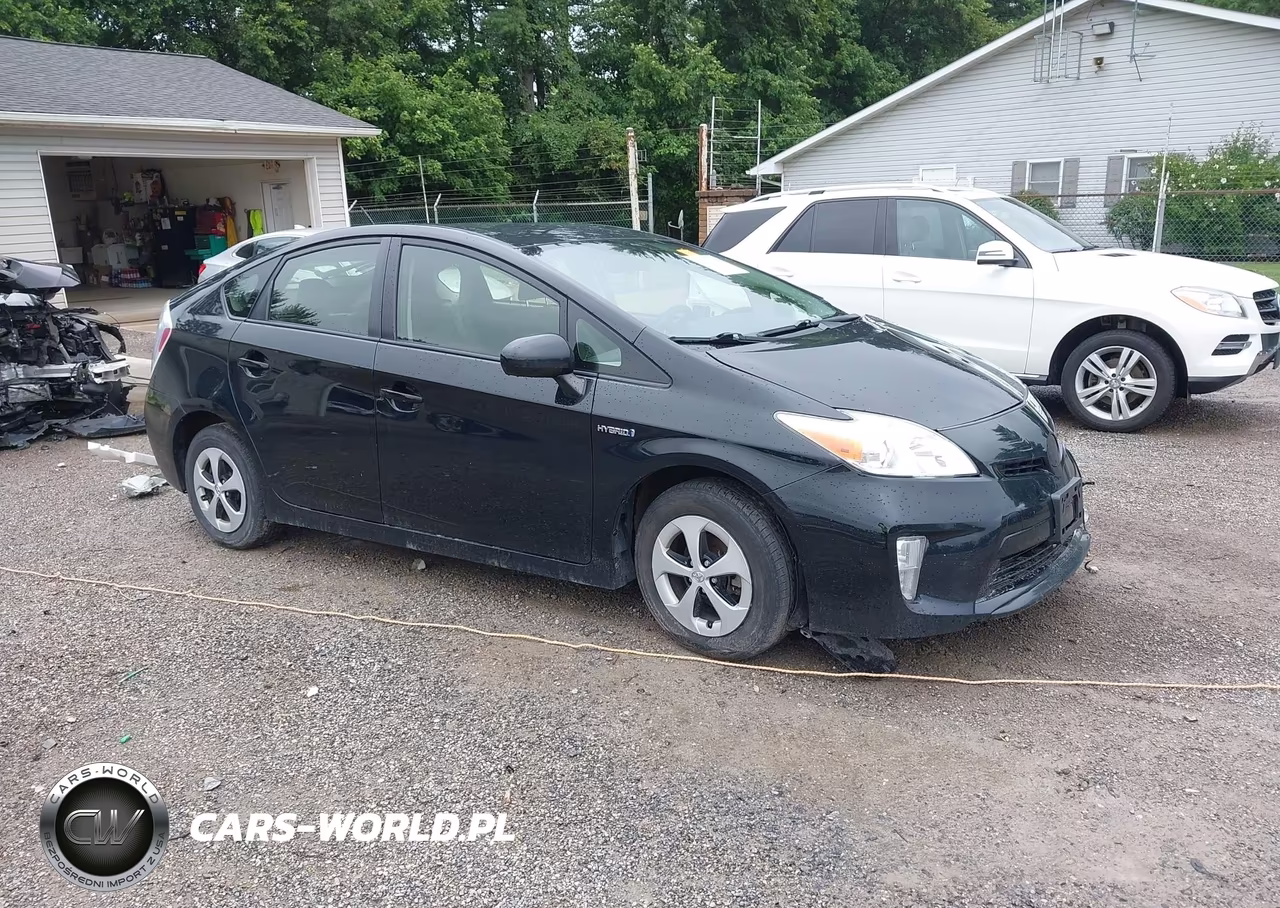 2015 Toyota Prius Two – zdjęcie 1 z 17