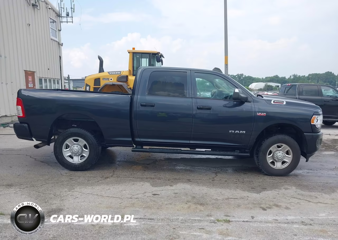 2020 Ram 3500 Tradesman 4X4 6'4 Box VIN:3C63R3CJ5LG221593 - 13