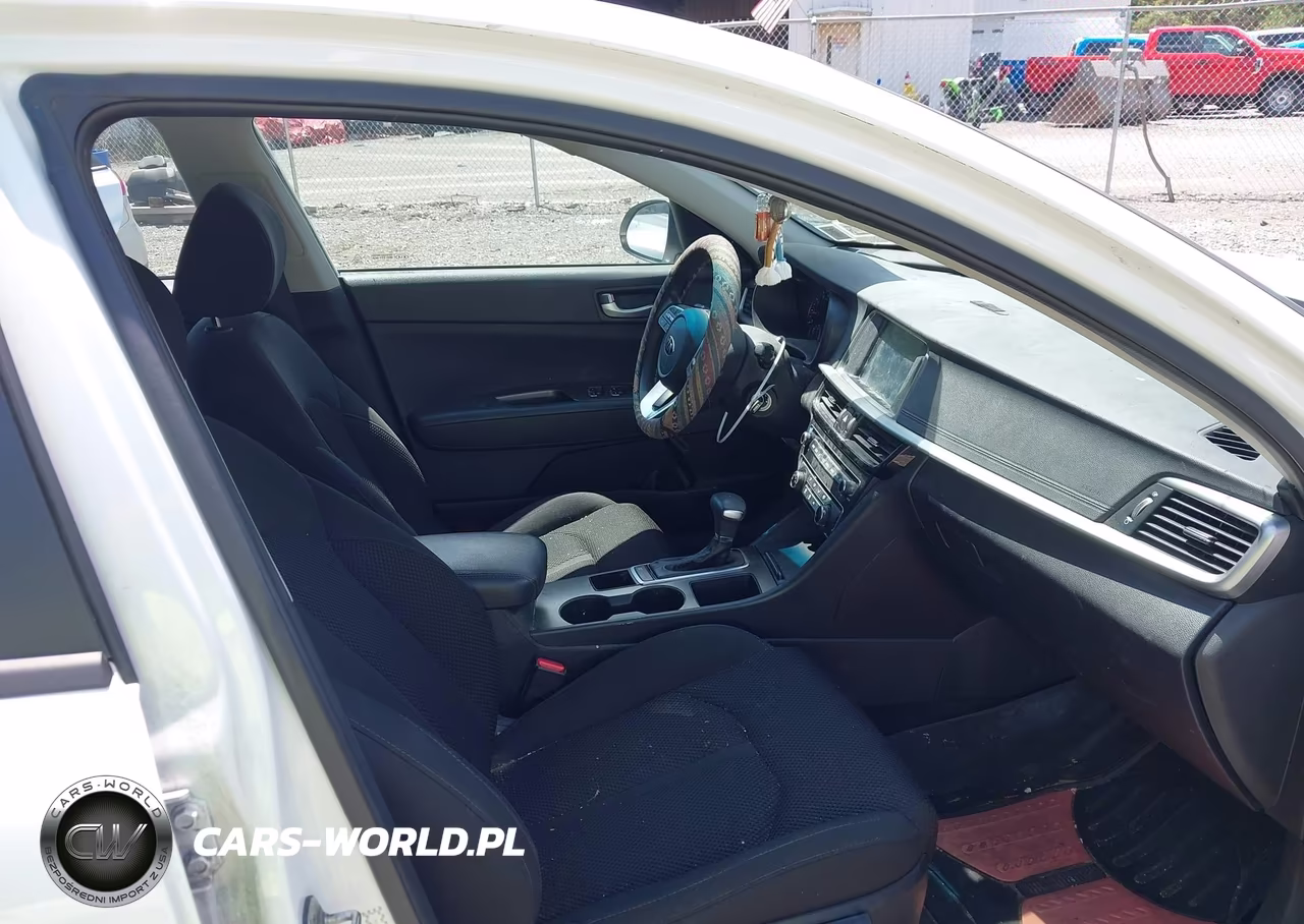 2019 Kia Optima Lx VIN:5XXGT4L39KG370724 - 5