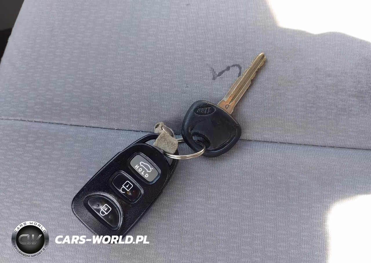 2008 Hyundai Elantra Gls-Se VIN:KMHDU46D38U349225 - 11