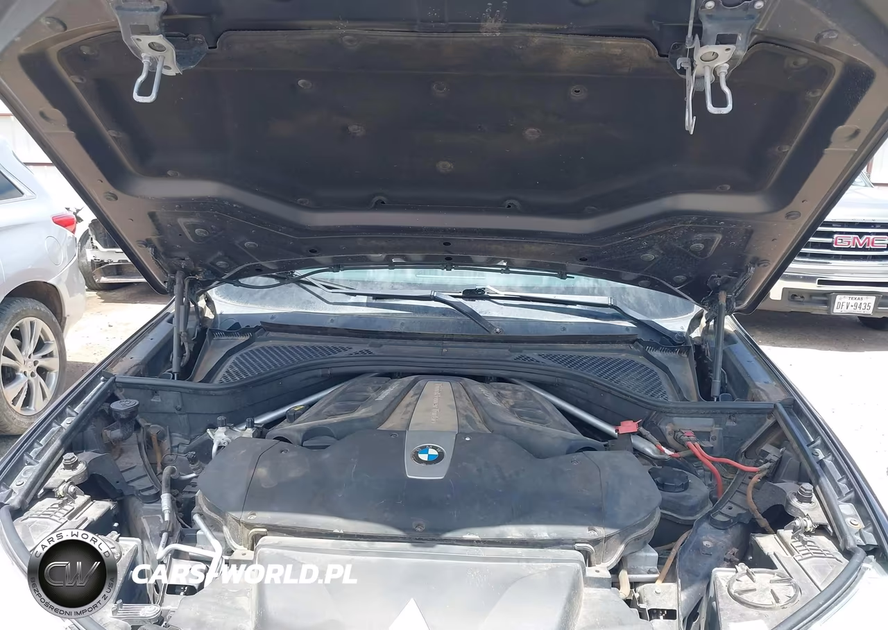 2015 BMW X5 xDrive50I VIN:5UXKR6C54F0J77165 - 10