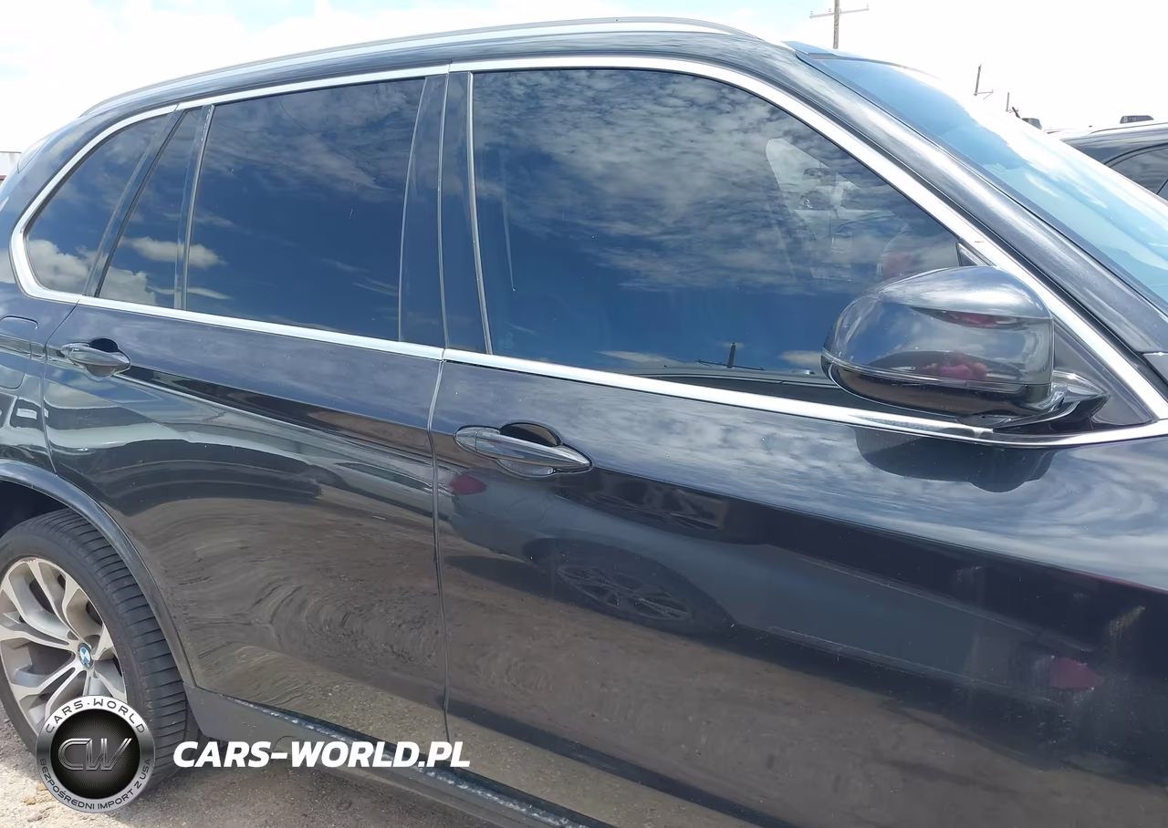 2015 BMW X5 xDrive50I VIN:5UXKR6C54F0J77165 - 13
