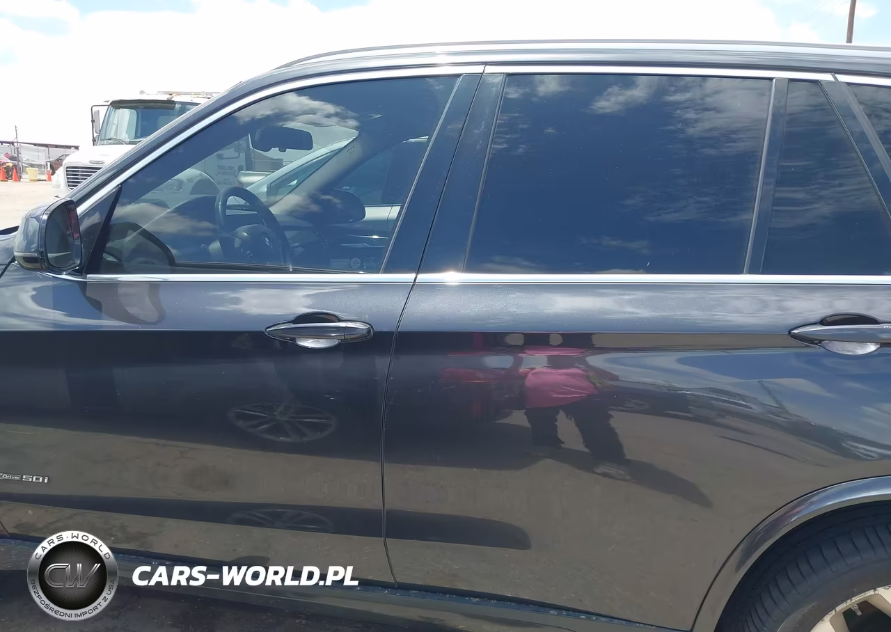 2015 BMW X5 xDrive50I VIN:5UXKR6C54F0J77165 - 14