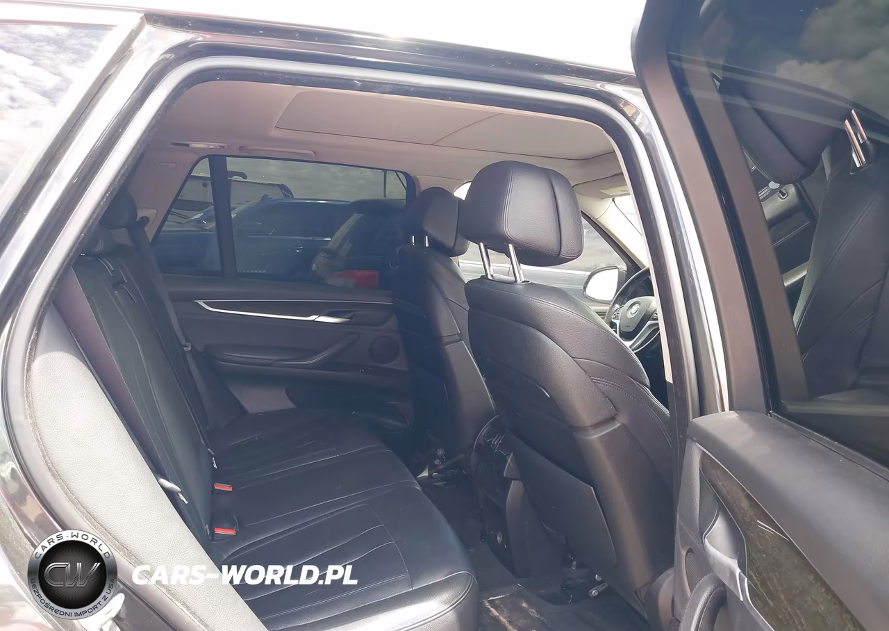 2015 BMW X5 xDrive50I VIN:5UXKR6C54F0J77165 - 8