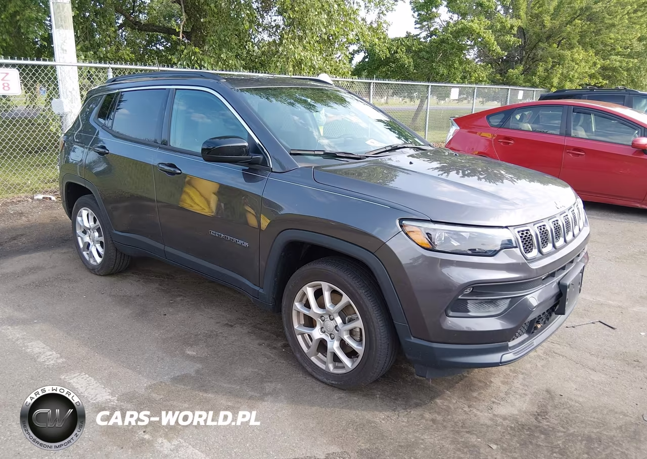 2023 Jeep Compass Latitude Lux Fwd
