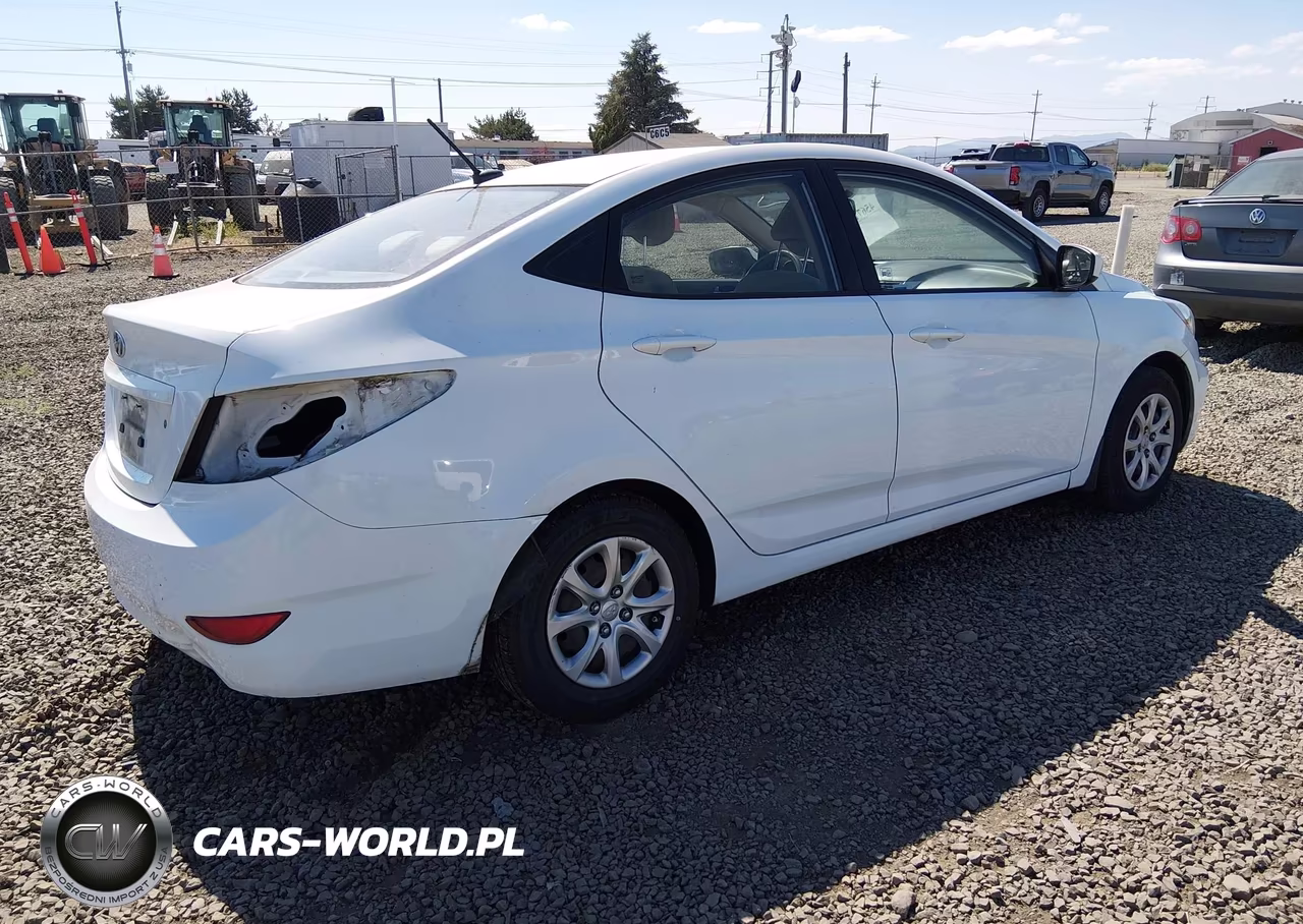 2013 Hyundai Accent Gls VIN:KMHCT4AE9DU571759 - 4