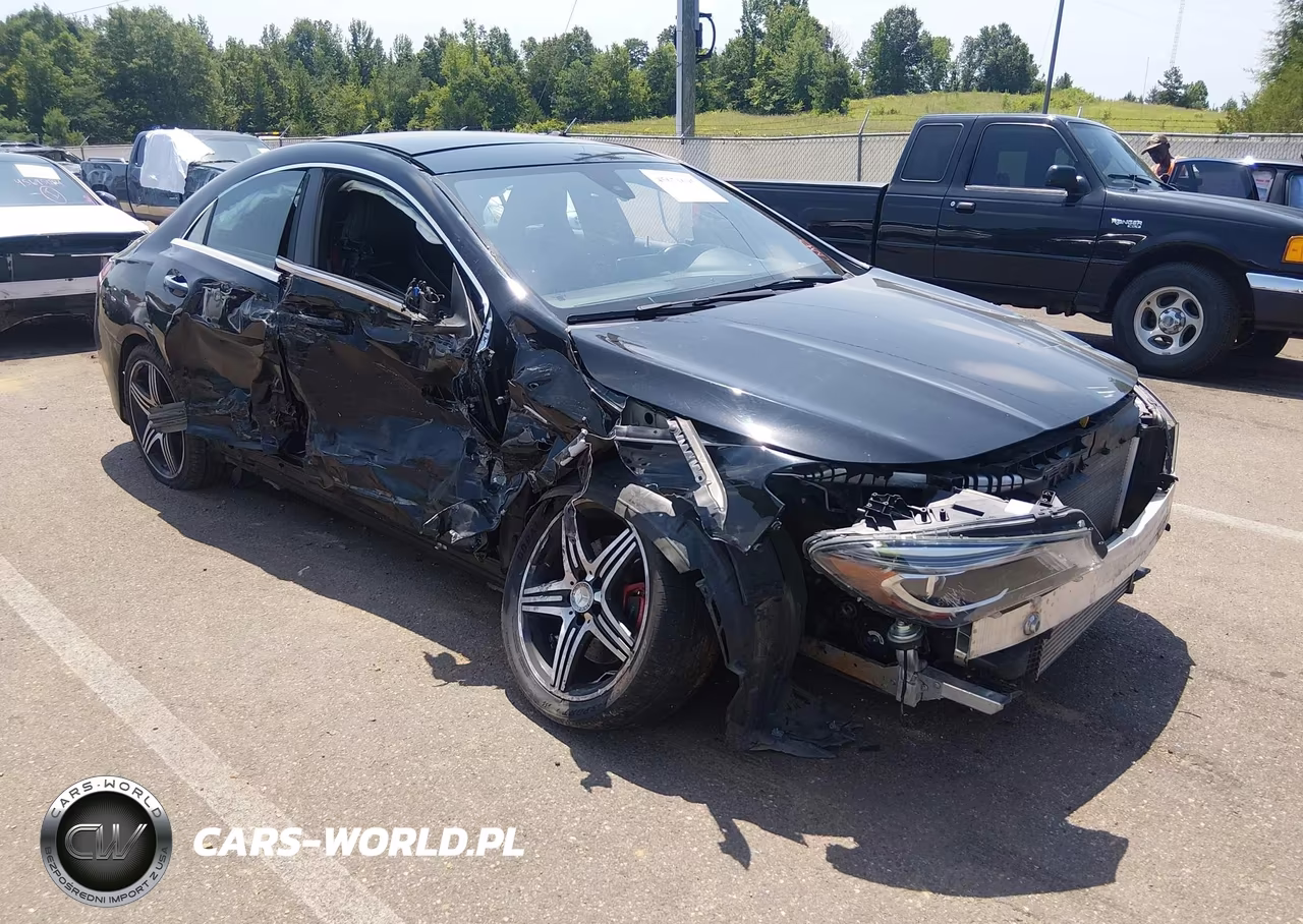 2015 Mercedes-Benz Cla 250 – zdjęcie 1 z 17