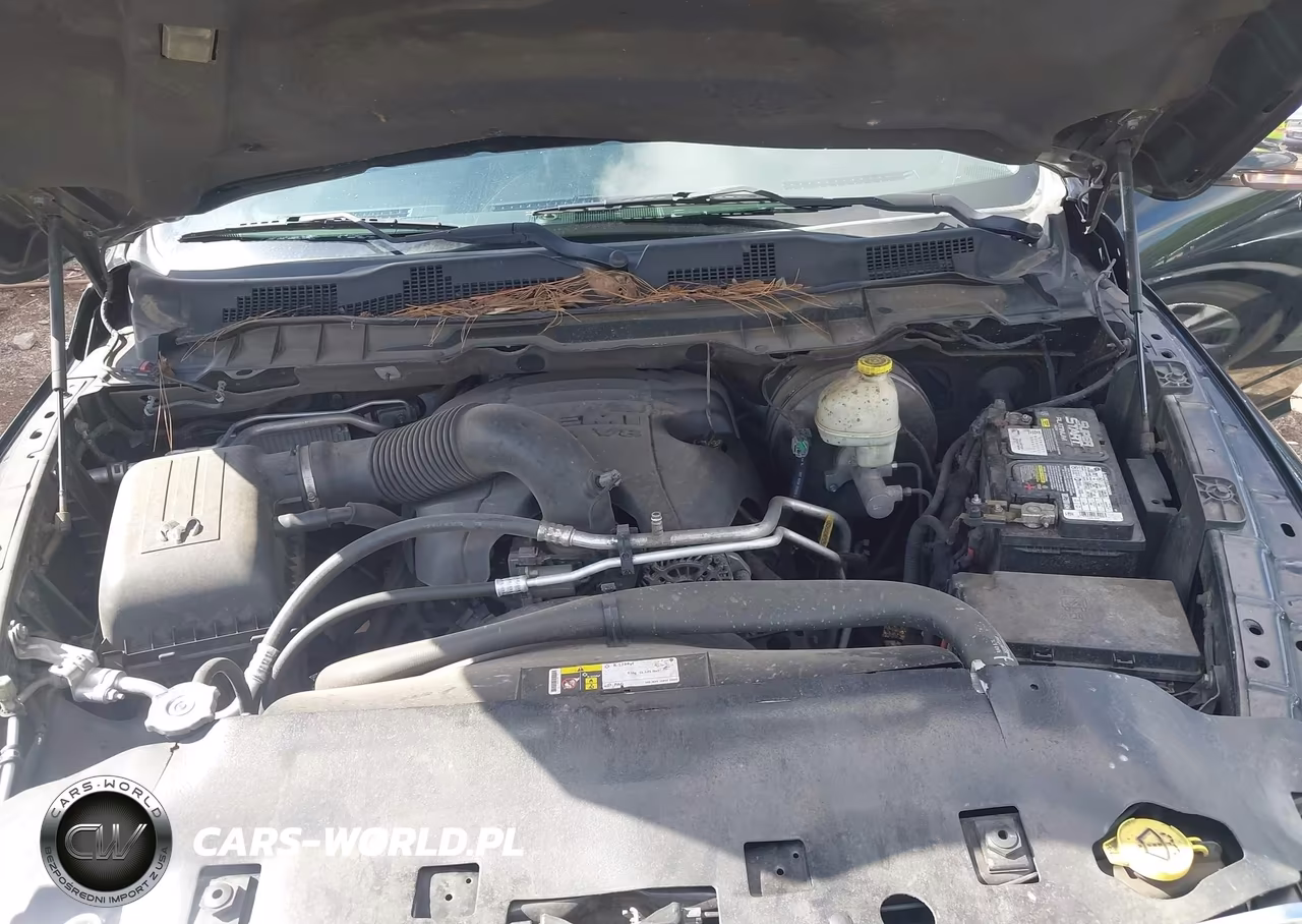 2015 Ram 1500 Laramie VIN:1C6RR6NTXFS669321 - 10