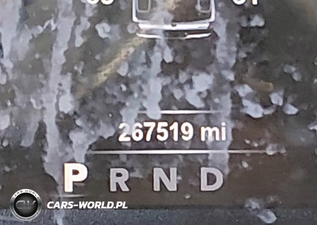 2015 Ram 1500 Laramie VIN:1C6RR6NTXFS669321 - 16