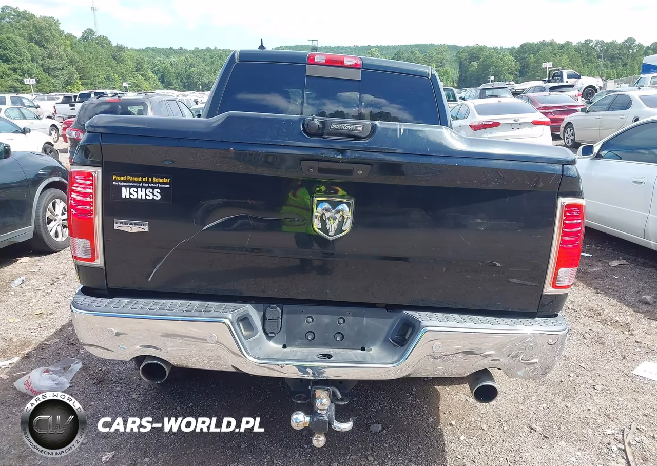 2015 Ram 1500 Laramie VIN:1C6RR6NTXFS669321 - 17