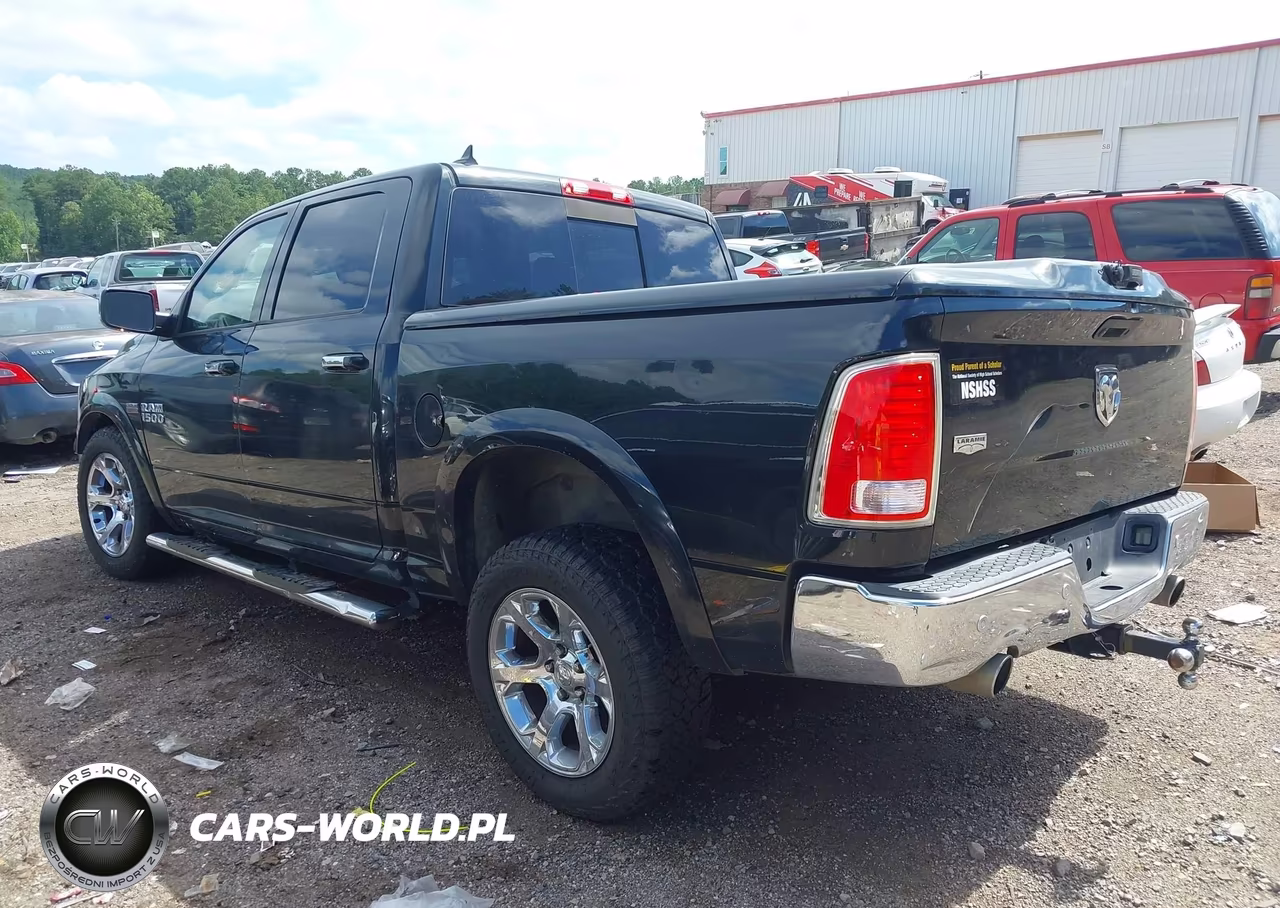 2015 Ram 1500 Laramie VIN:1C6RR6NTXFS669321 - 3
