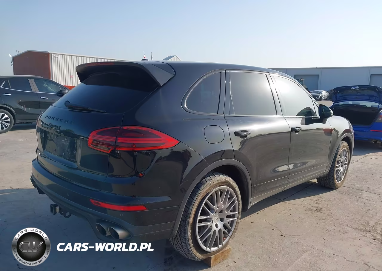 2015 Porsche Cayenne S VIN:WP1AB2A21FLA56772 - 4