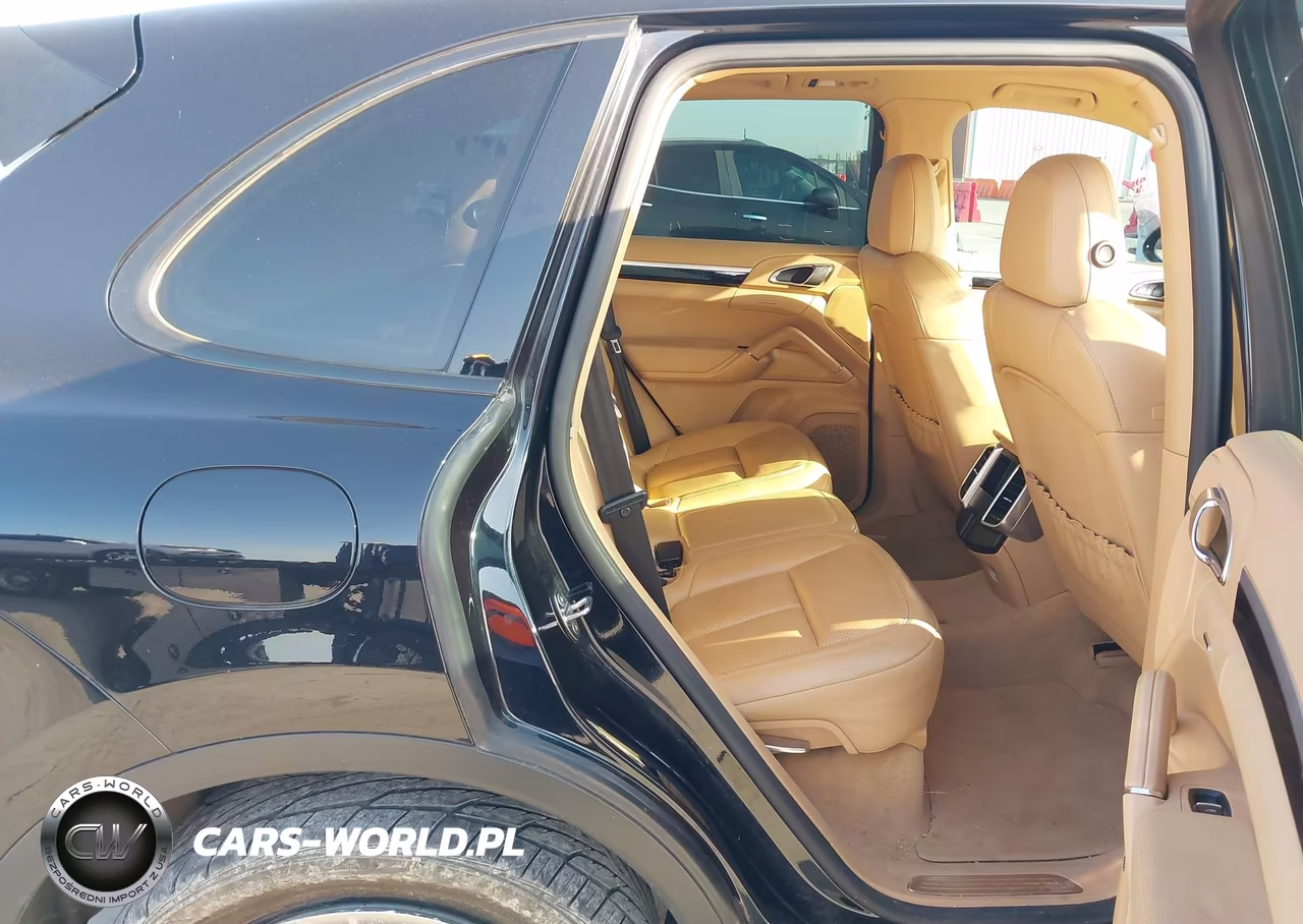 2015 Porsche Cayenne S VIN:WP1AB2A21FLA56772 - 8