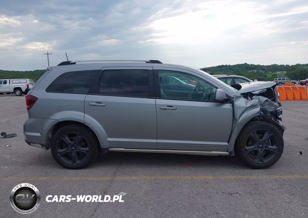 2020 Dodge Journey Crossroad VIN:3C4PDCGB7LT267834 - 14